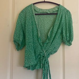 Old Navy wrap around blouse. Size Large